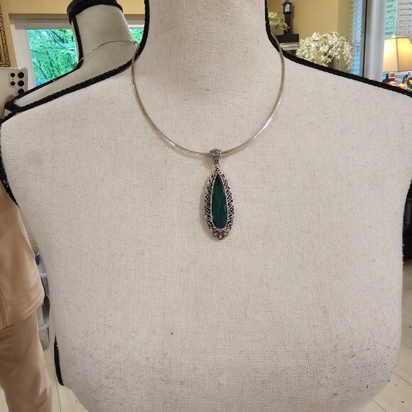 Artisan Crafted by Robert Manse SS & 18K Lab Emerald Pendant - Picture 4 of 7